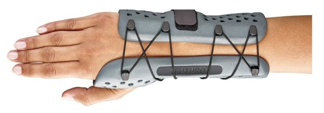 3M Futuro Περικάρπιος Νάρθηκας Ανθεκτικός στο Νερό 58502, S/M-L/XL 3M Futuro Περικάρπιος Νάρθηκας Ανθεκτικός στο Νερό 58502, S/M-L/XL