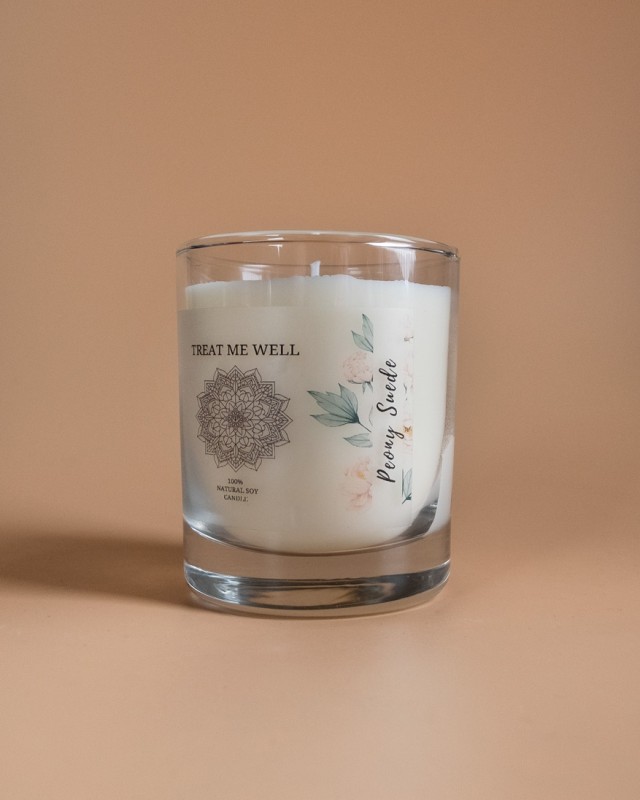 Treat me Well Candle Peony Suede Κερί Σόγιας με Αρωματικό Έλαιο Παιώνια 230gr