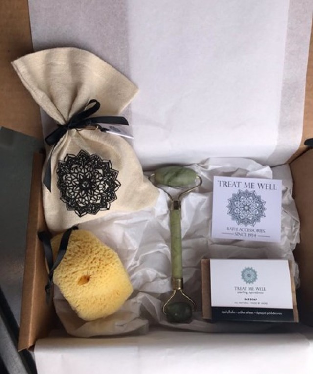 Treat Me Well Face Box Bar Soap Soap Bar for Face Peeling with Peach Scent 105gr - Small Sea Face Sponge - Jade Roller Green Face Sculpting Tool 1 Piece