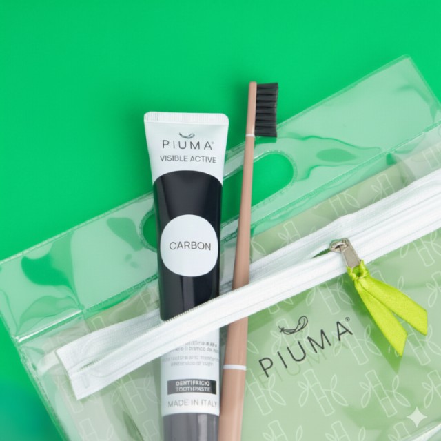 Piuma Gift Set Kit & Base Bamboo Carbon Μέτρια Οδοντόβουρτσα με Καθαρι … Piuma Gift Set Kit & Base Bamboo Carbon Μέτρια Οδοντόβουρτσα με Καθαρι …