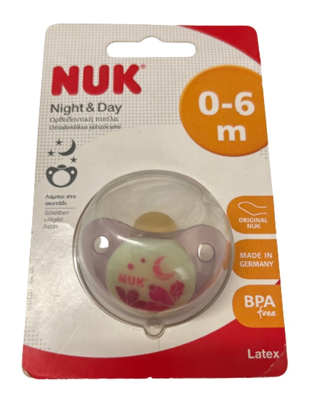 Nuk Night & Day Ορθοδοντική Πιπίλα Latex για 0-6m+ Λάμπει στο Σκοτάδι Εκρού / Φούξια [10.725.965] 1 Τεμάχιο