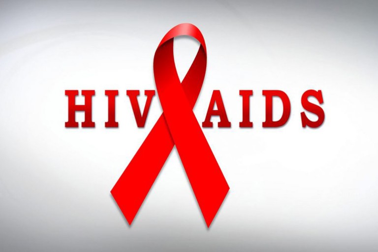 AIDS: Mη ρισκάρετε στον έρωτα